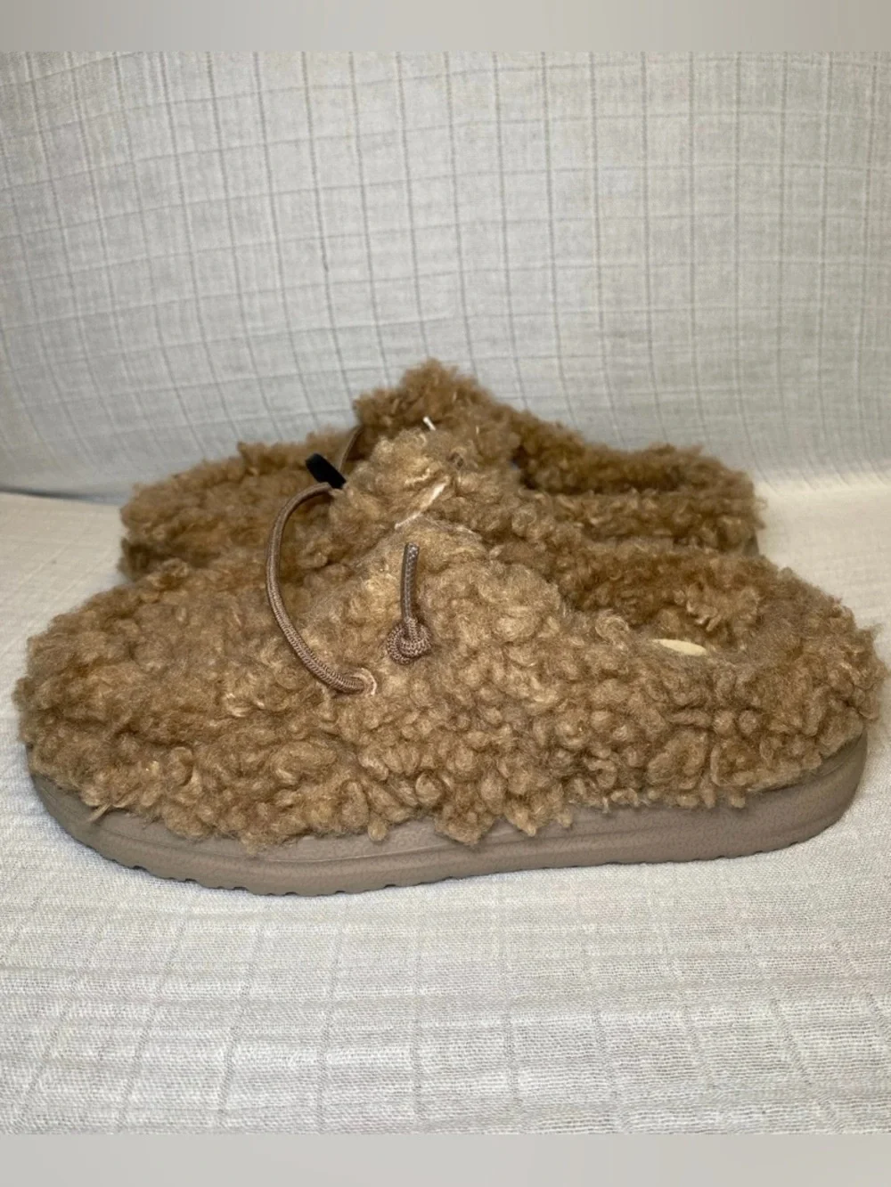 Hey Dude Teddy Slippers